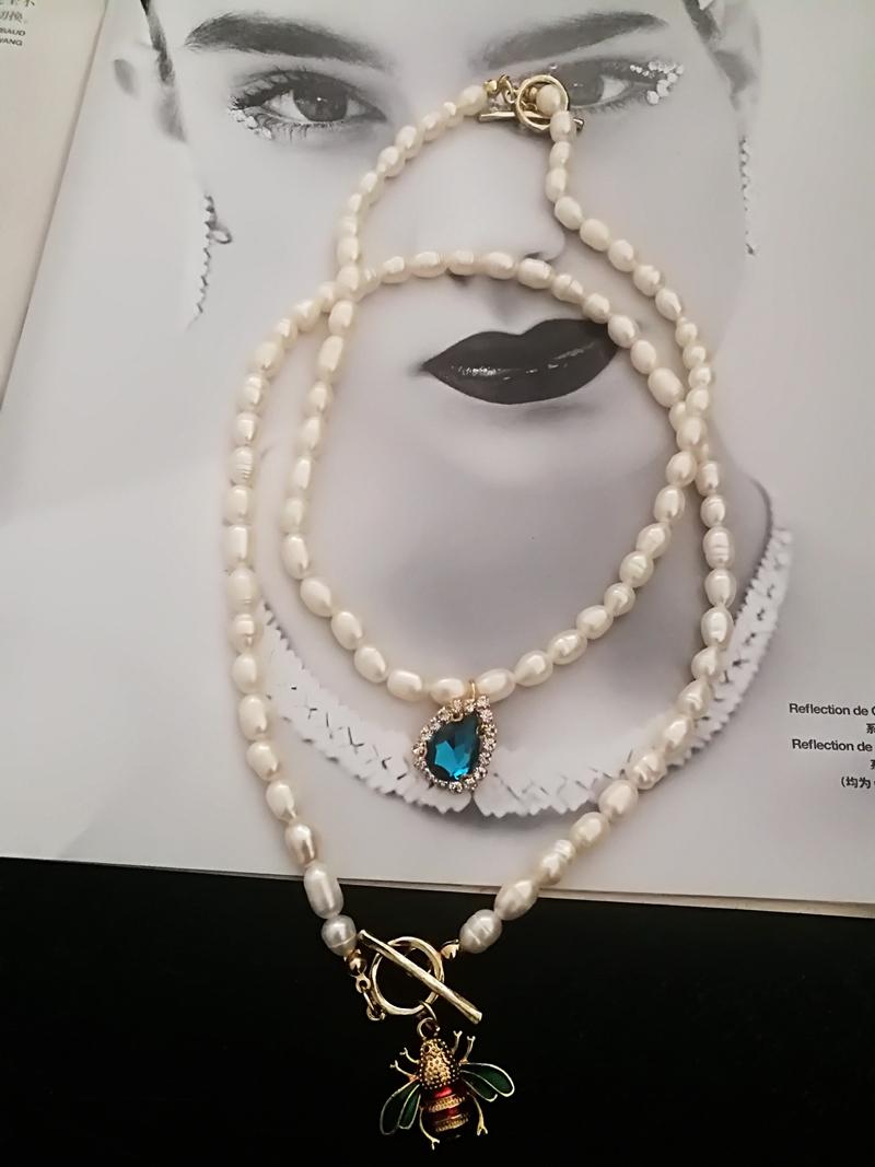

Vintage Irregular Natural Pearl Choker Bees Necklaces For Women Crystal Pendant Necklace Party Jewelry Chokers