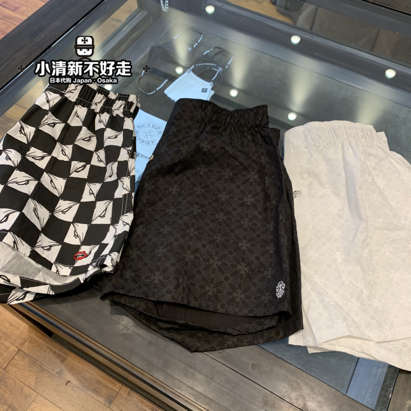 

Hearts Japan Chrome Dark Cross Sword Red Mouth Eye Casual Shorts, White;black