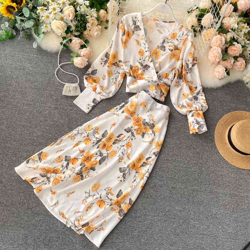 

Women Beach Two Piece Sets Summer Vintage Floral Printed Outfit Ladies Puff Sleeve V-neck Sexy Blouse Tops + A Line Skirts Suit 210602