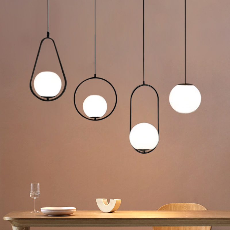 Lampes suspendues boule de verre LED nordique noir argent or laiton lampe de chevet en métal simple bar salle à manger luminaire suspendu