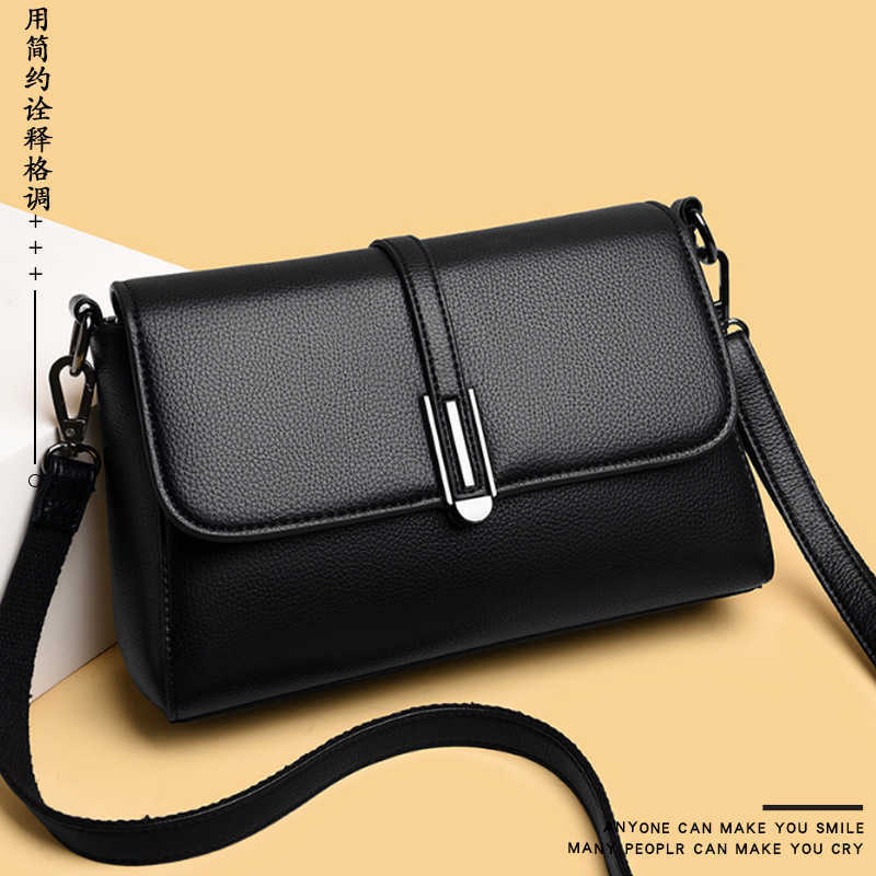 

Middle aged 2021 new fashion women's large capacity one shoulder hand carrying mother's high-grade messenger bag, Wine