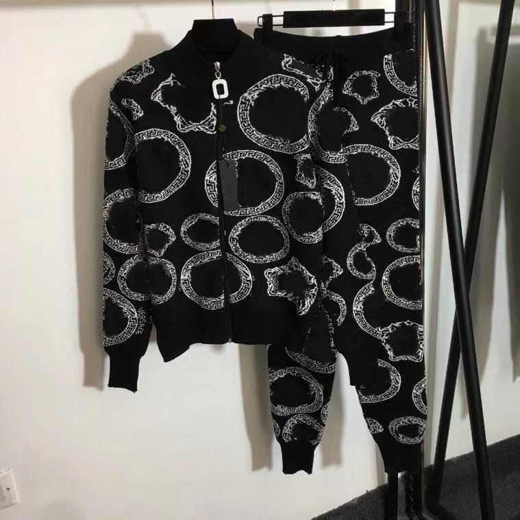 

black color womens Knitted sports suit two Piece Pants Medusa portrait printed long-sleeved zipper cardigan jacket + rope loose waist trousers, Only for price difference