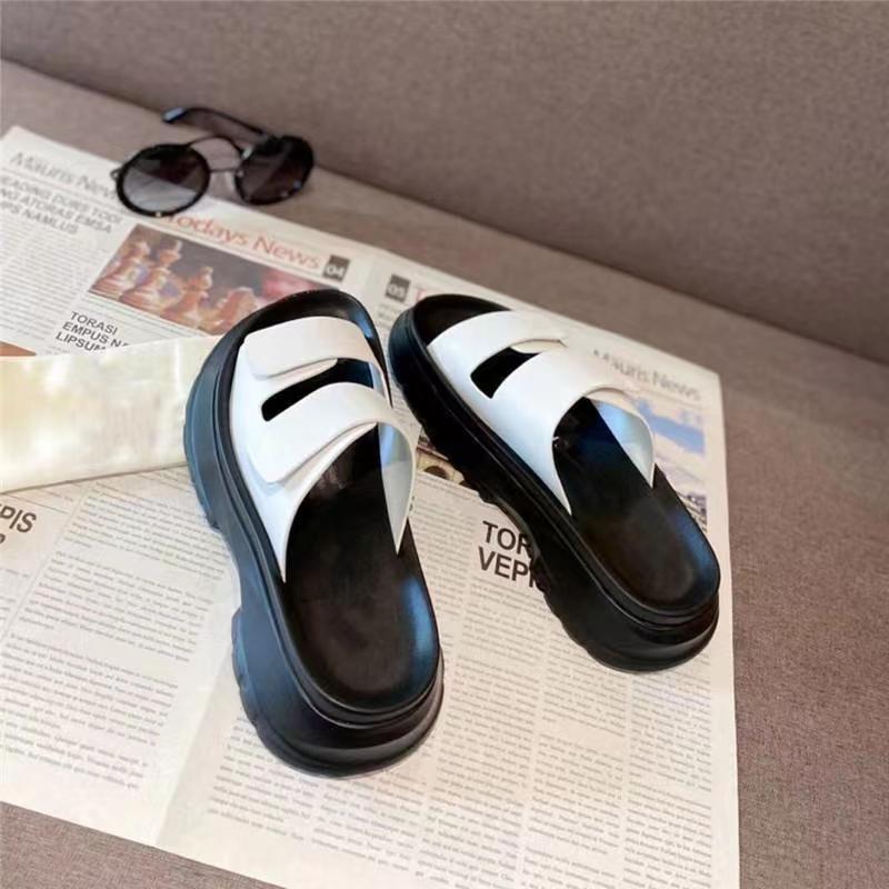

Slippers Thick Bottom Slides Women Platform Leather Shoes Summer Beach Fashion Mules Designer Woman Shoe, Black