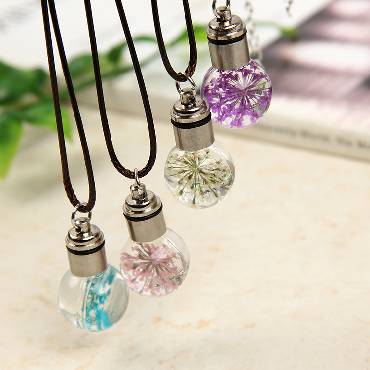 

Trendy Dried Flowers Pendant Necklaces For Women LED Luminous Flower Necklace Charm Crystal Glass Ball Jewelry