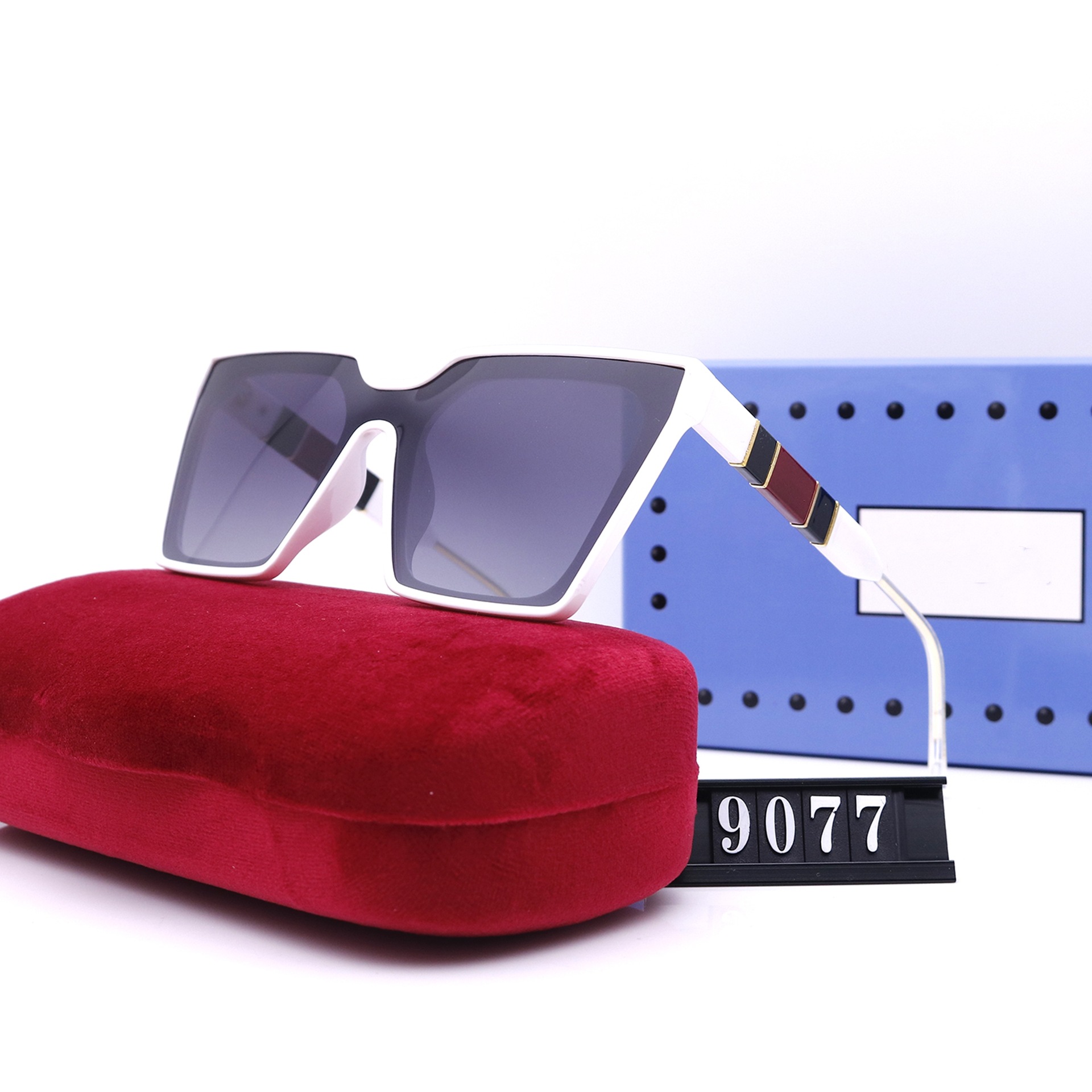 

Sunglasses 9077 Luxury Driving Fashion Colors And Women high quality Men Polarized Sun glasses Quality Designers Glasses With box case