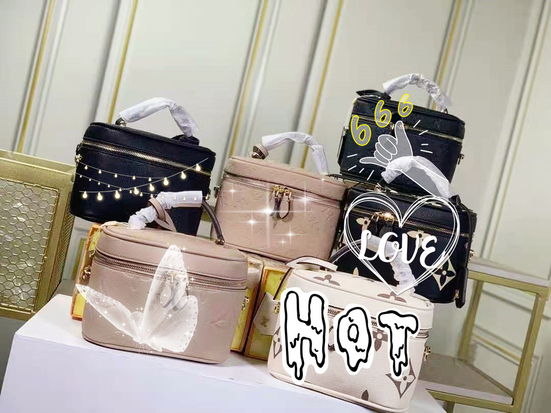 

2021 Luxury Designer Handbag with Quilted Leather Bag for Women High Quality Large Volume Envelope Lulu