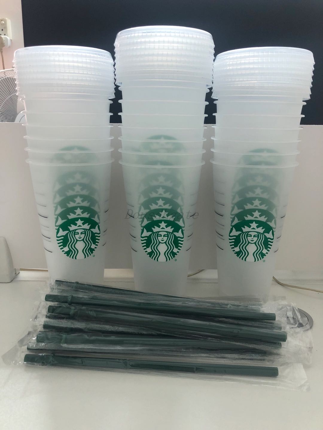 

Mermaid Goddess Starbucks 24oz/710ml Plastic Mugs Tumbler Reusable Clear Drinking Flat Bottom Pillar Shape Lid Straw Cups 50pcs mug, As picture