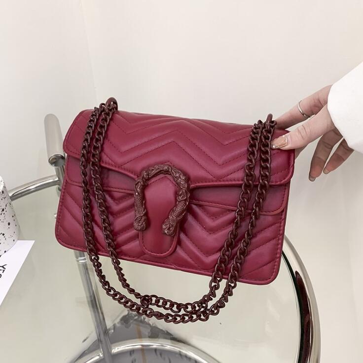 

Factory Wholesale womens leathers shoulder bags elegantly shaped leather chain bag retro embossed women handbags street trend gold buckle fashion handbag, Red-802(boutique box)