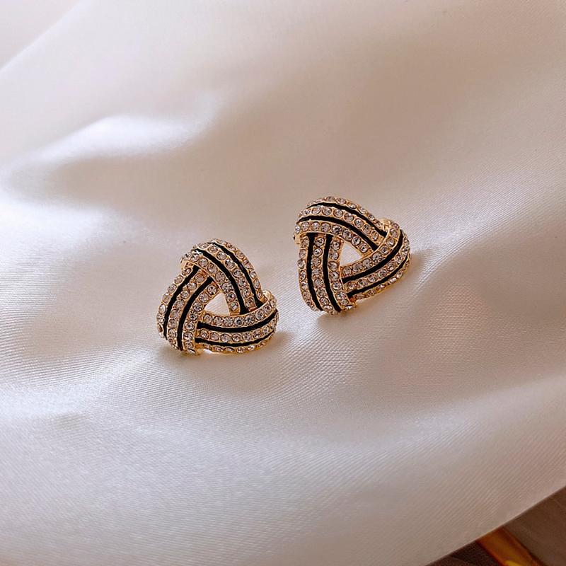 

Stud 2021 Classic Geometric Triangle Shape Earrings Fashion Korean Women's Jewelry Sexy Temperament Party Kolczyki