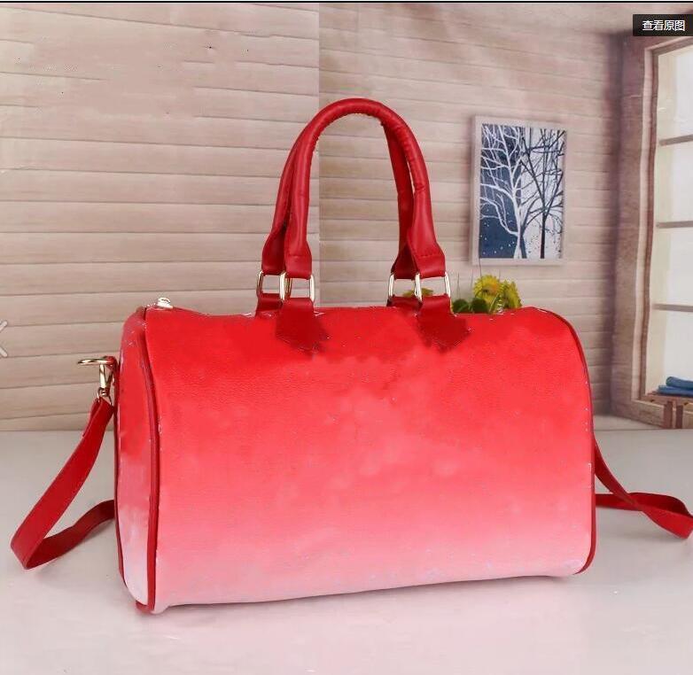 

large capacity women men travel bags famous classical 2021 new men shoulder designer duffel bags carry on luggag