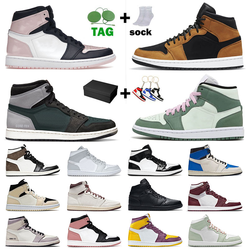 Mens Womens Jumpman 1 Basketball Shoes Wheat 1S Fragment OG Designer Element Gore Tex Black Particle Grey Mid Carbon Fiber Dutch Green Sneakers Trai