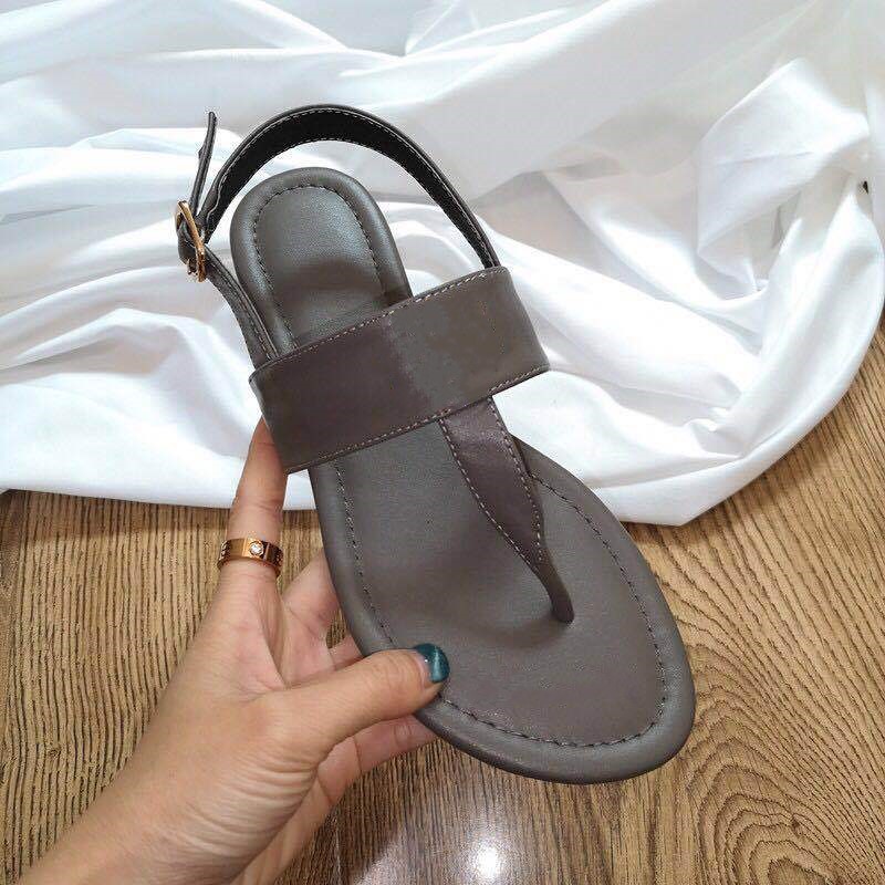 

New clip toe clip foot metal buckle leather flat sandals antiskid pregnant women sandals Beach Women's shoes, Black