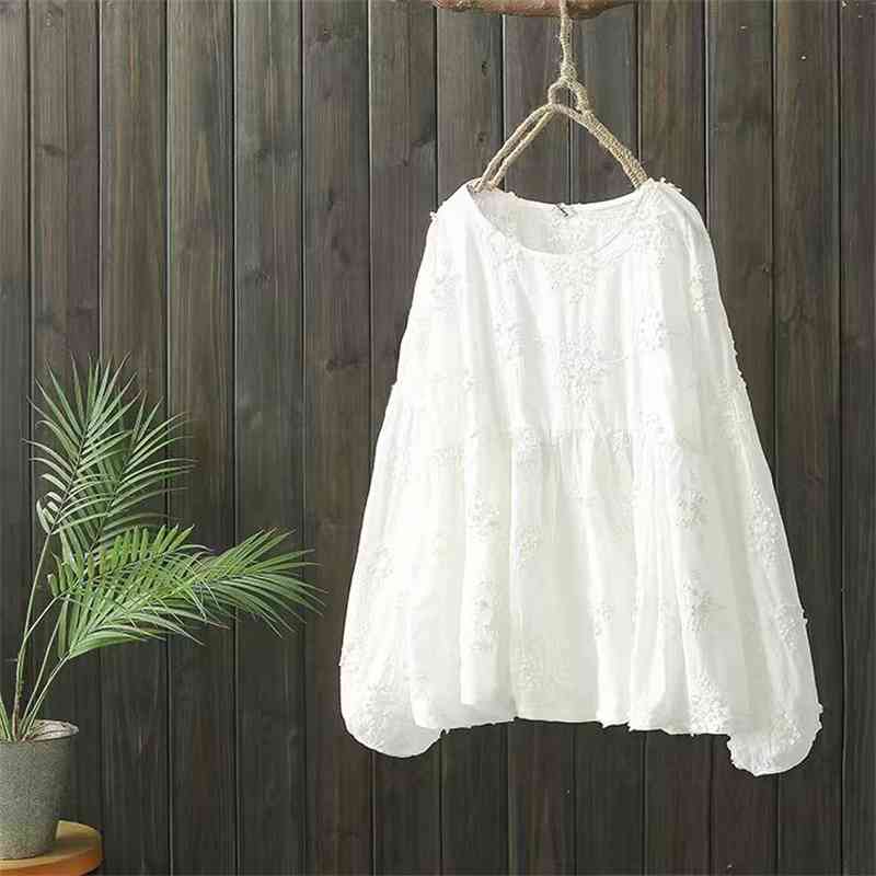 

Cotton O Neck Full Shirt Autumn Three-dimensional Flower Embroidery Loose Lantern Sleeve Blouse Womens Tops 210615, White