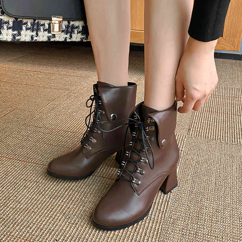 

boots round toe of women's ankle boots ladies block heels lace up to warm winter shoes punk retro motorcycle short more size 43 v9vf, Black