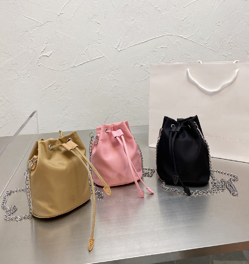 

High quality wallets women men coin purse handbag classic key holder cover keychain with box dust bag, Difference of prices