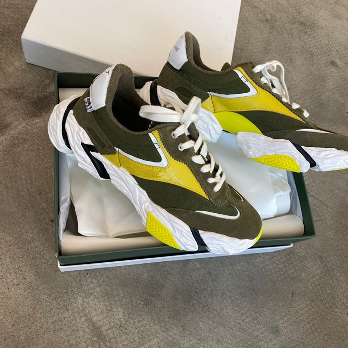 

2021 Whole Sale Men and Women winter snow boots brown keep warm waterproof breathable trainers, 01