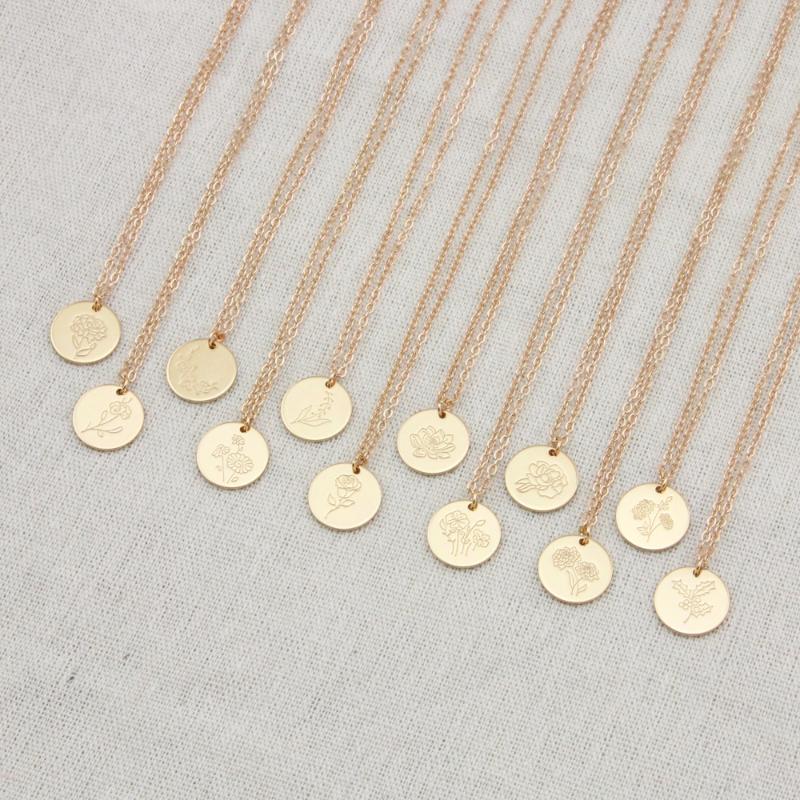 

Pendant Necklaces Delicate Birth Flowers Carnation Charms Layering Flower Month Disc Necklace Jewelry Mother Women Gift 15mm, 18inch