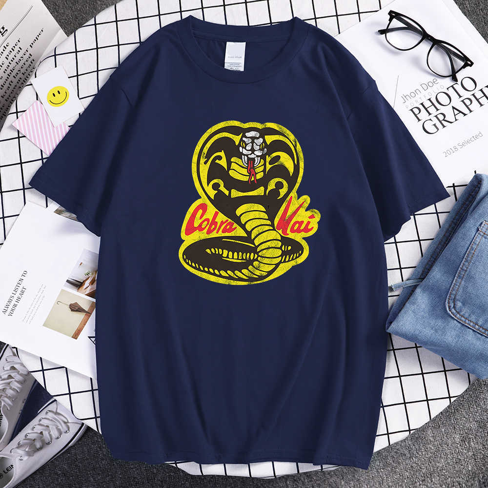 

Cobra Kai T Shirt Men Tshirt Karate Shirts Brand TV Show Summer Tops Tshirts Short Sleeves Tees T-Shirt Streetwear Top X0621, White;black