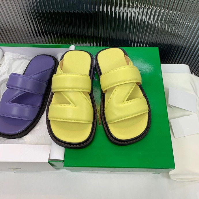 

Dio 2021 High Quality Men's Women's Slippers Slide Summer Fashion Wide Flat Sandals Indoor Flip Flop size35-40, Choose the color