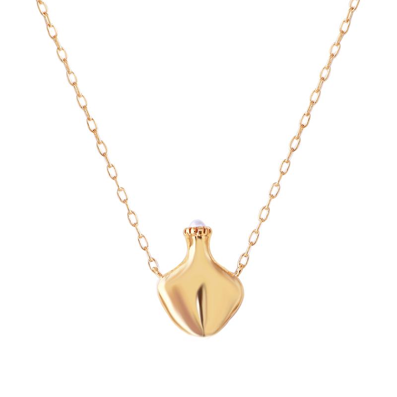 

Pendant Necklaces European And American Accessories Fashion Antique Golden Court French Vase Perfume Bottle Pearl Necklace, Silver