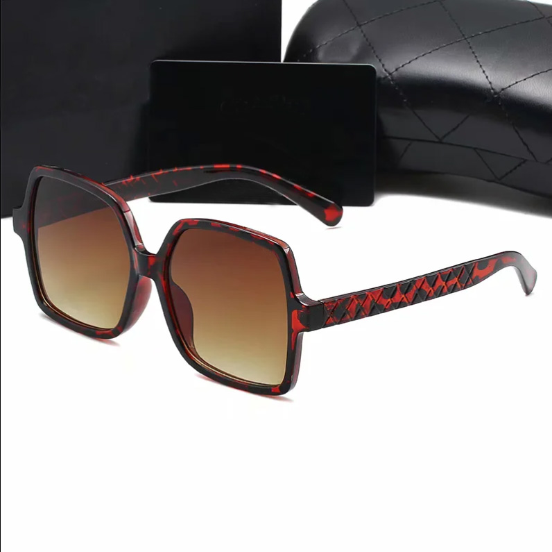 

European and American men women design luxury 1334 sunglasses for stylish classic UV400 high quality summer outdoor driving beach leisure, White;black