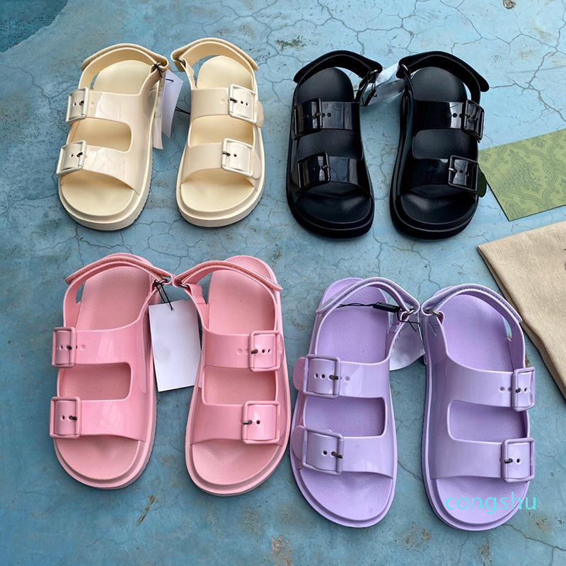 Top Designer Luxe Femmes Sandals Sandales Fashion Dames Talon plat Plage Chaussures de plage Dernières coulisses de bracelet arrière décontractée