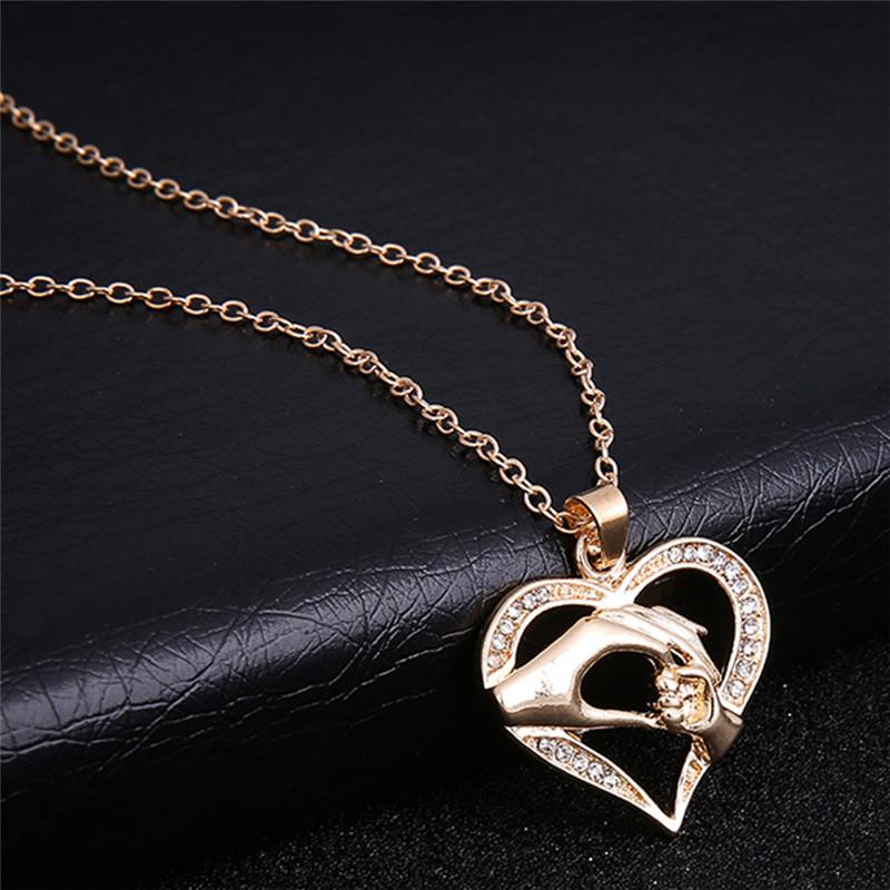 

Pendant Necklaces Hand In Heart Love Necklace Mother And Child Gift For Mom Sliver Plated Golden Family Jewelry