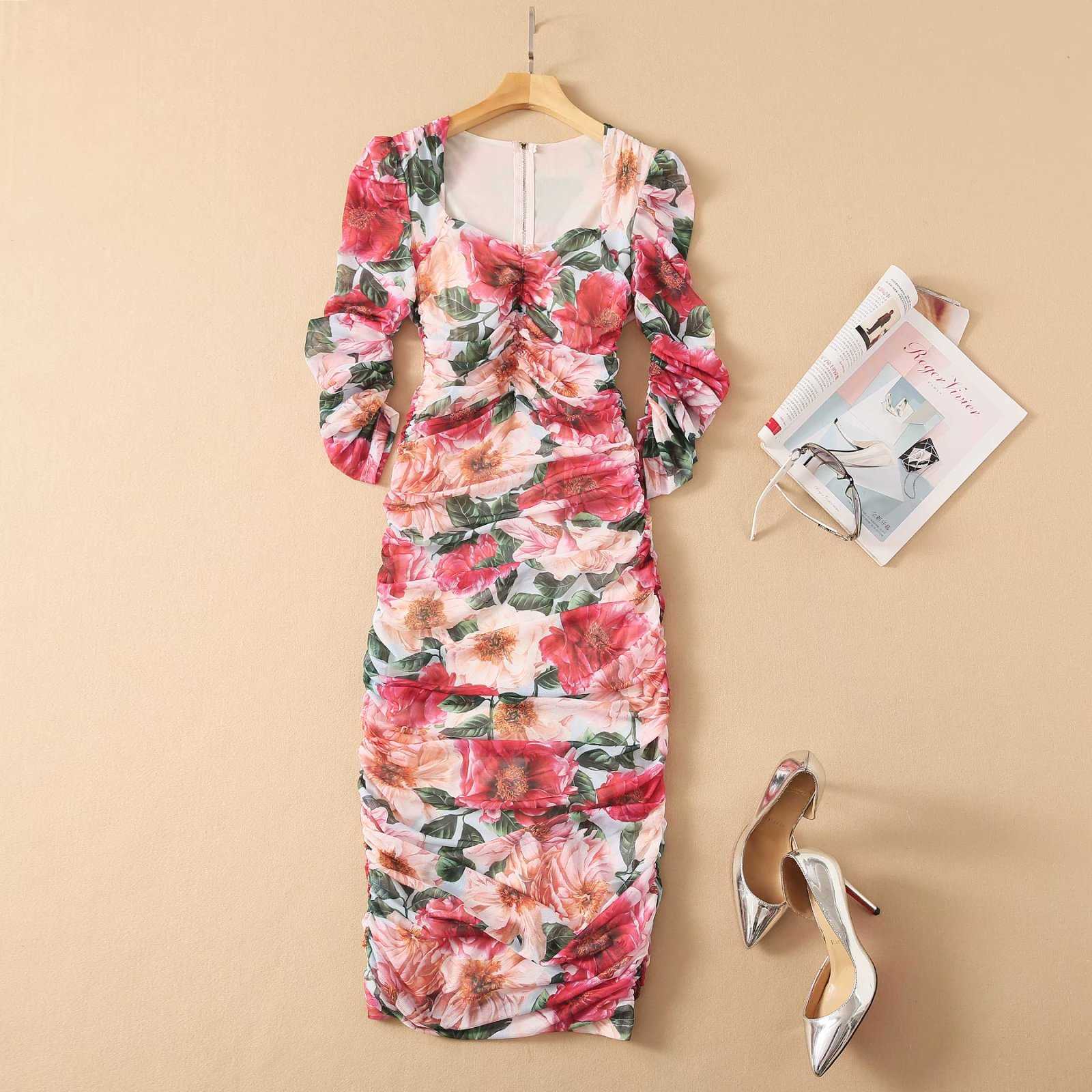 

HIGH QUALITY Women Runway Designer 3/4 Sleeve Square Collar Pleated Slim Flowers Printed Draped Gauze Bodycon Dress 210526, Red