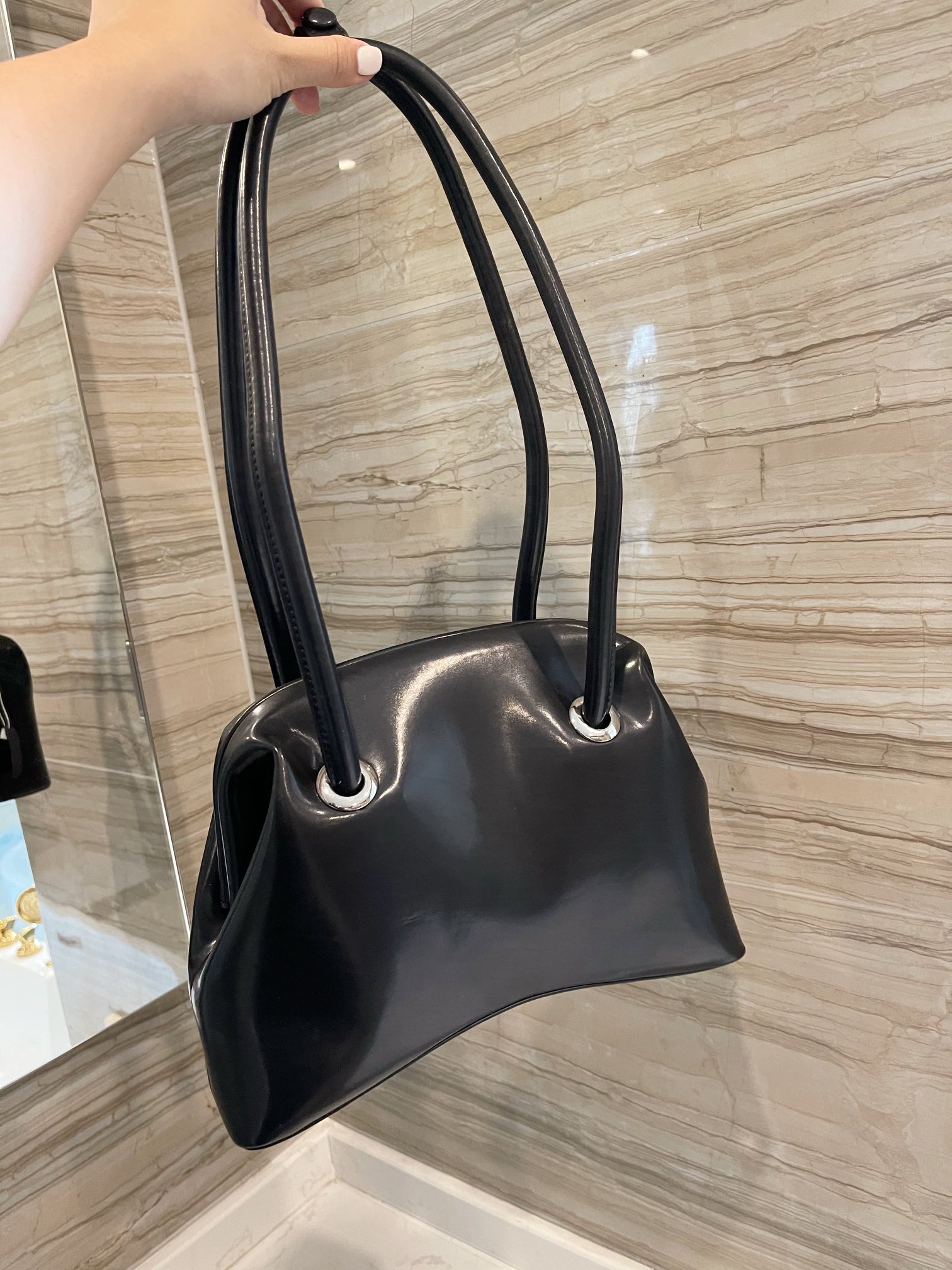 

black hand bag, ykk hardware collocation of delicate fabrics work perfect artifact,Fashionable joker counters size 28 20 cm Plain Artwork