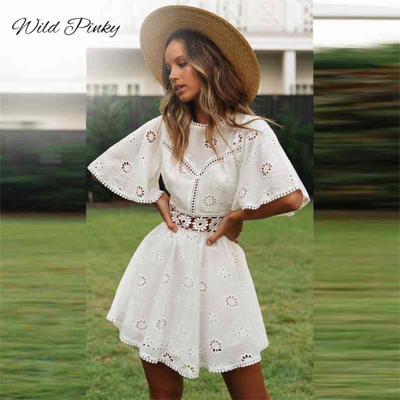 

Flare sleeve cotton white lace dres casual ladies Summer high waist short backless vestidos hollow out 210701