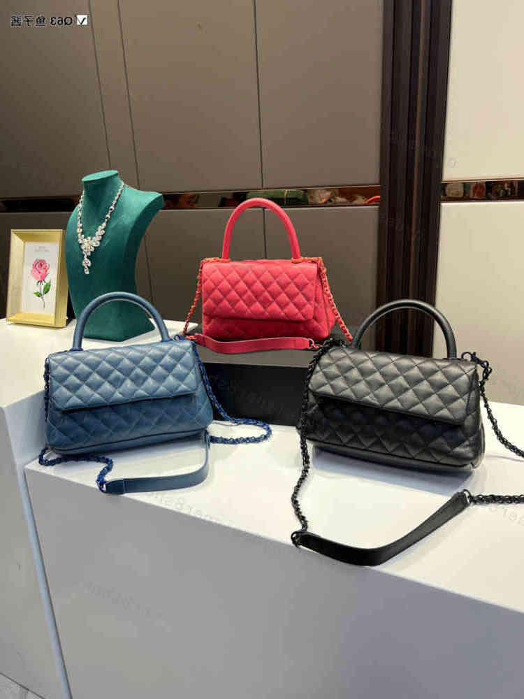 

Women's coco designer tri-color shoulder bag with folding box size 24*15cm, For transportation
