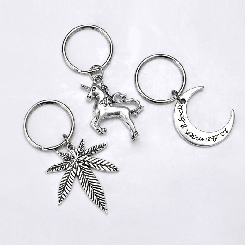 

10Pieces/Lot Fashion 30mm Key Ring Metal Key Chain Keychain Jewelry Antique Silver Color Plated Maple Leaves Moon 40x35mm Pendant