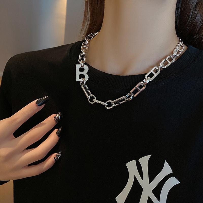 

Gold Color Metal Geometric Letter B Wide Chain Exaggerated Clavicle Necklace For Women Jewelry Chokers