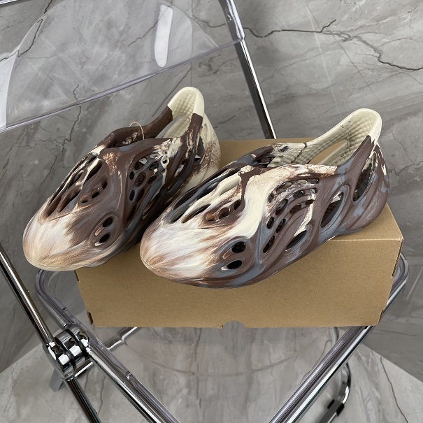 

Shoes Kanye Foam Runner Slipper sandals west slide men women triple slides bone resin desert sand earth brown Cream Clay Moon Gray Mineral, Beige