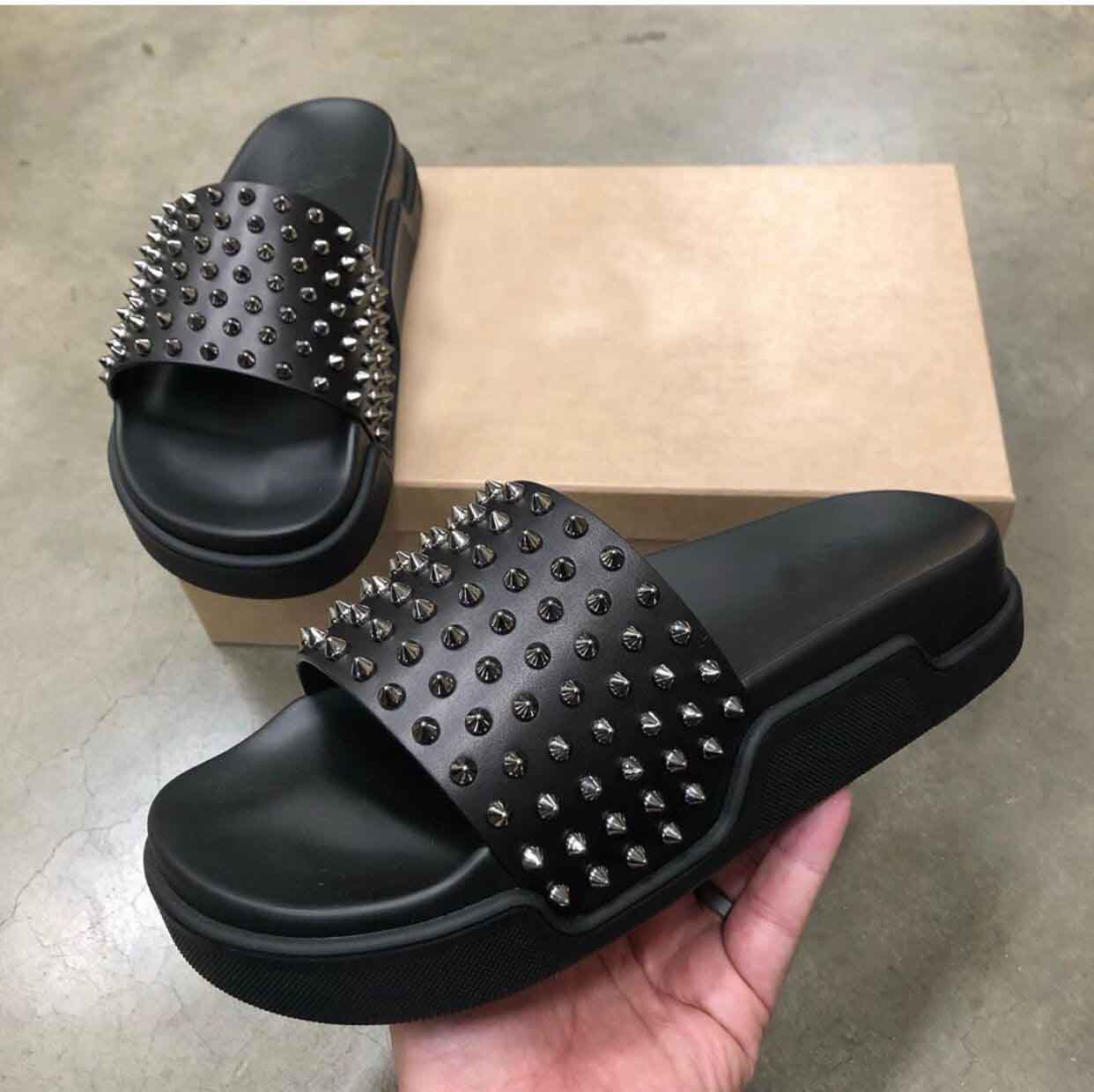 

2021 Designer Men Slides Sandals Summer Red Bottom Pool Fun Flat Beach Sandals Boy Slippers Flip Flops With Spike Sandal With Box