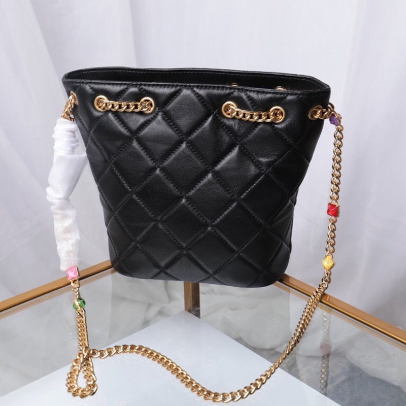 

2021 Luxury Jewel Bucket Bag Chain Decoration Cosmetic