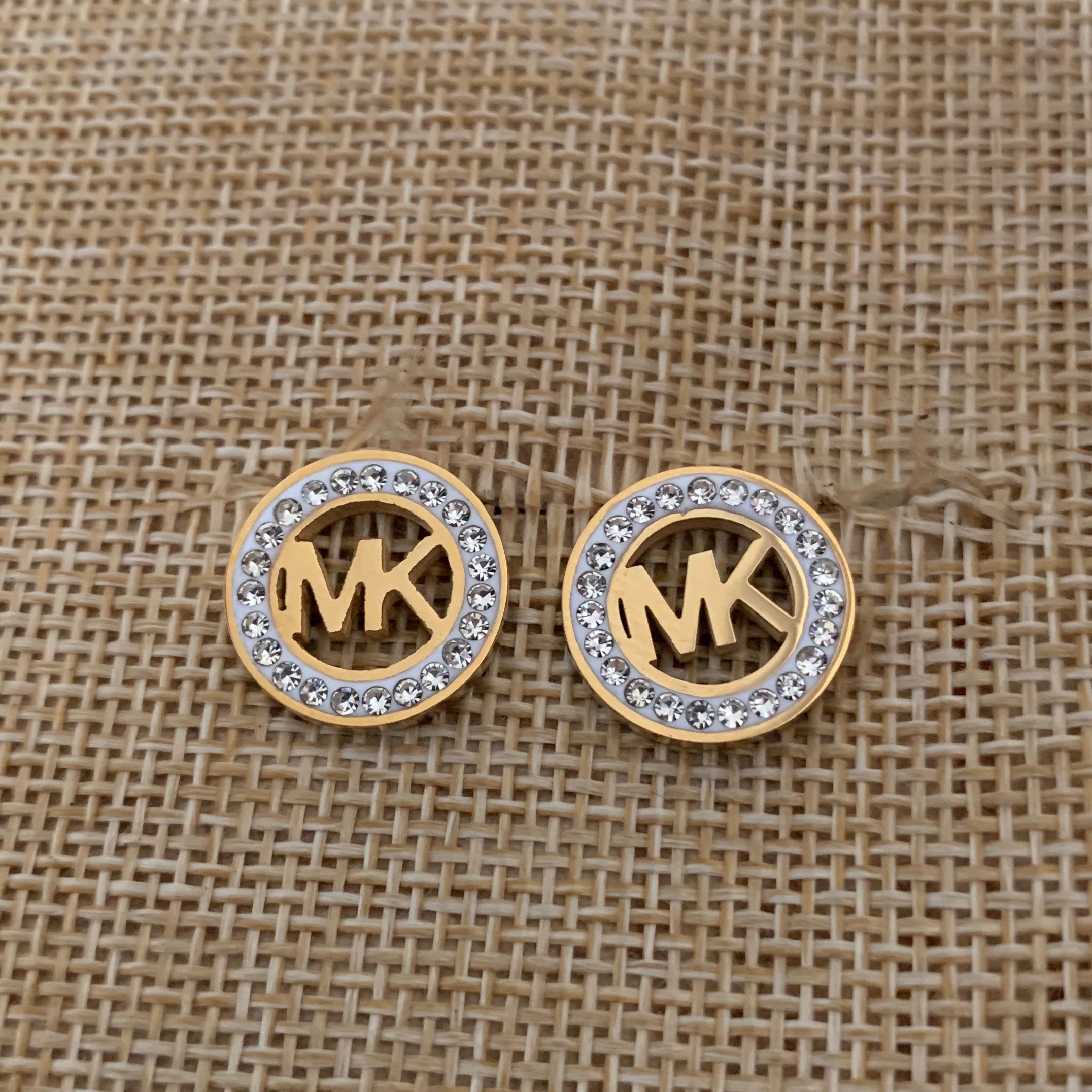 

Shiny 316L Titanium steel round full diamond letter stud Earrings deluxe Women Charm love Earrings Fashion cheap Jewelry