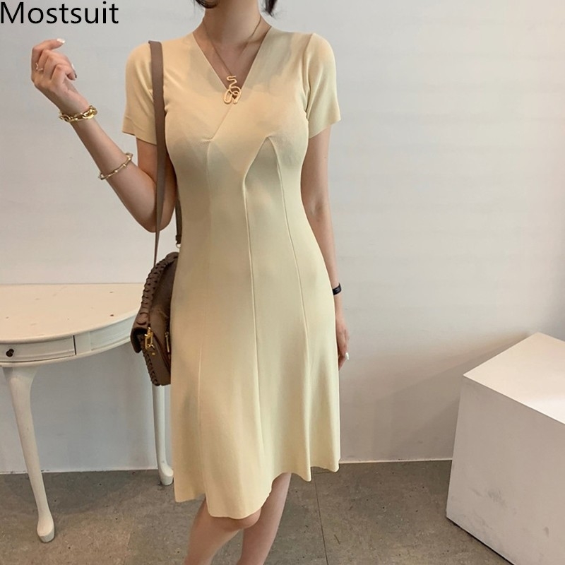 

Autumn Korean Knitted Stylish Women Dress Short Sleeve V-neck A-line Pleated Dresses Fashion Elegant Party Vestidos Femme 210518, Apricot