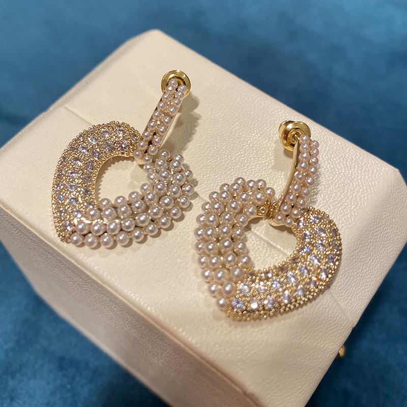 

Dangle & Chandelier Love Little Pearl Classic Cubic Zirconia Earring Retro Hollow Out Heart Shaped Fashion Luxury For Women Jewelry Korean P