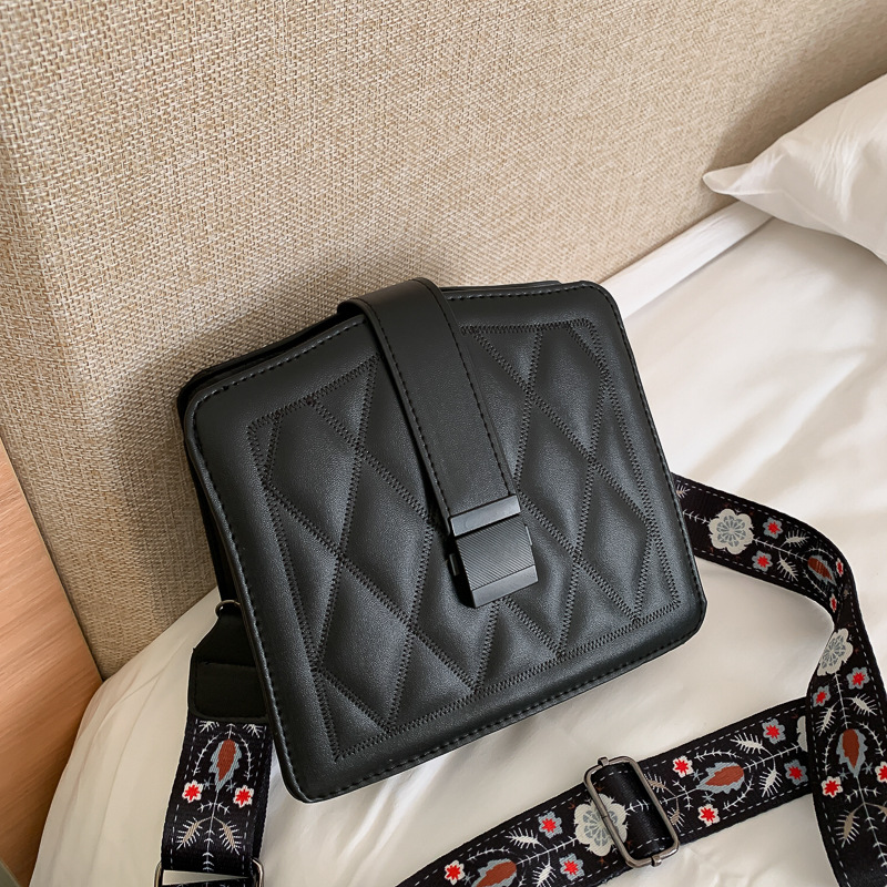 

Broadband One-Shoulder Bag For Women 2021 Luxury Leather All-Matching Rhombus Internet Celebrity Small Messenger Bags Bolsos Sac, Black shoulder bag