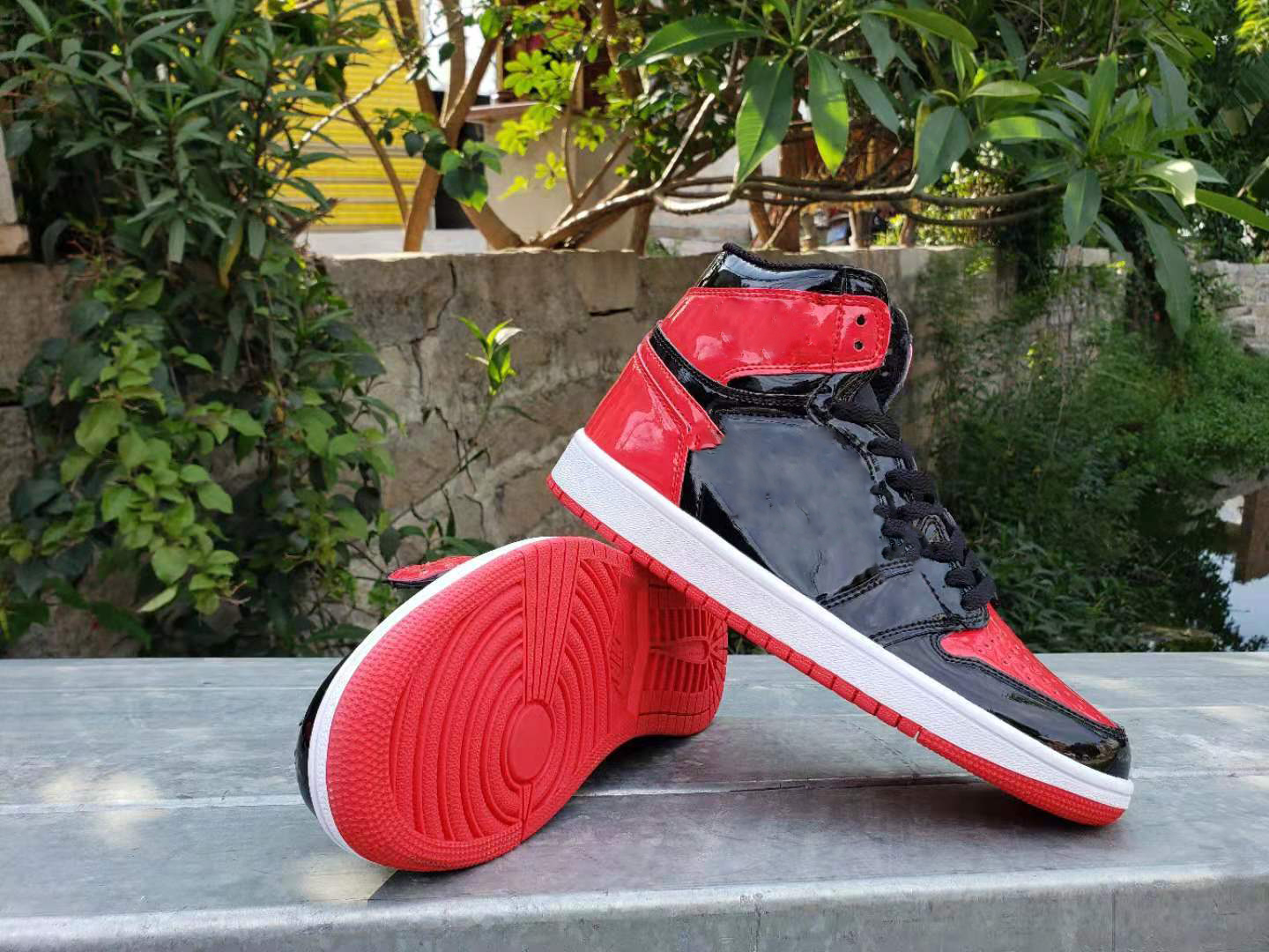 

N1 High OG Bred Patent ew men basketball shoes 1 S Volt Gold Chicago Obsidian Dark Mocha Hyper Royal Rust Pink mens women trainers sneakers