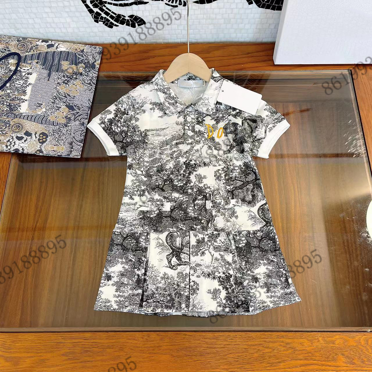 

2022ss brand designer girls dress polo neck short-sleeved summer skirts little girls dr pleated short skirt, Black