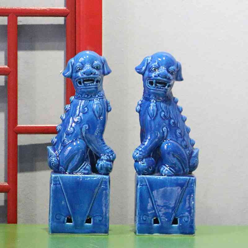 

New Chinese Jingdezhen ceramics for lion, lion dog sculpture, blue and red ornaments, home decoration