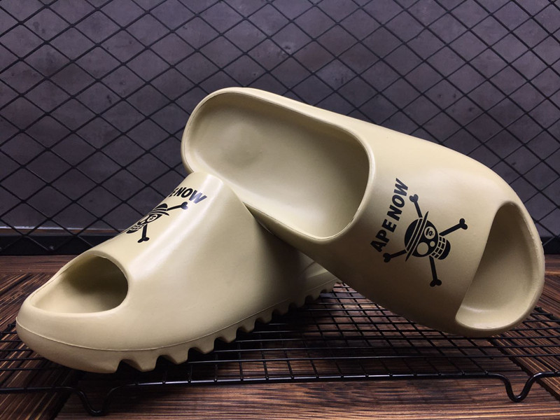 

2021 TOP Quality Shoes slippers Desert Sand Triple Black Bone White Foam Runner Resin Slide Sandal Mens With Box