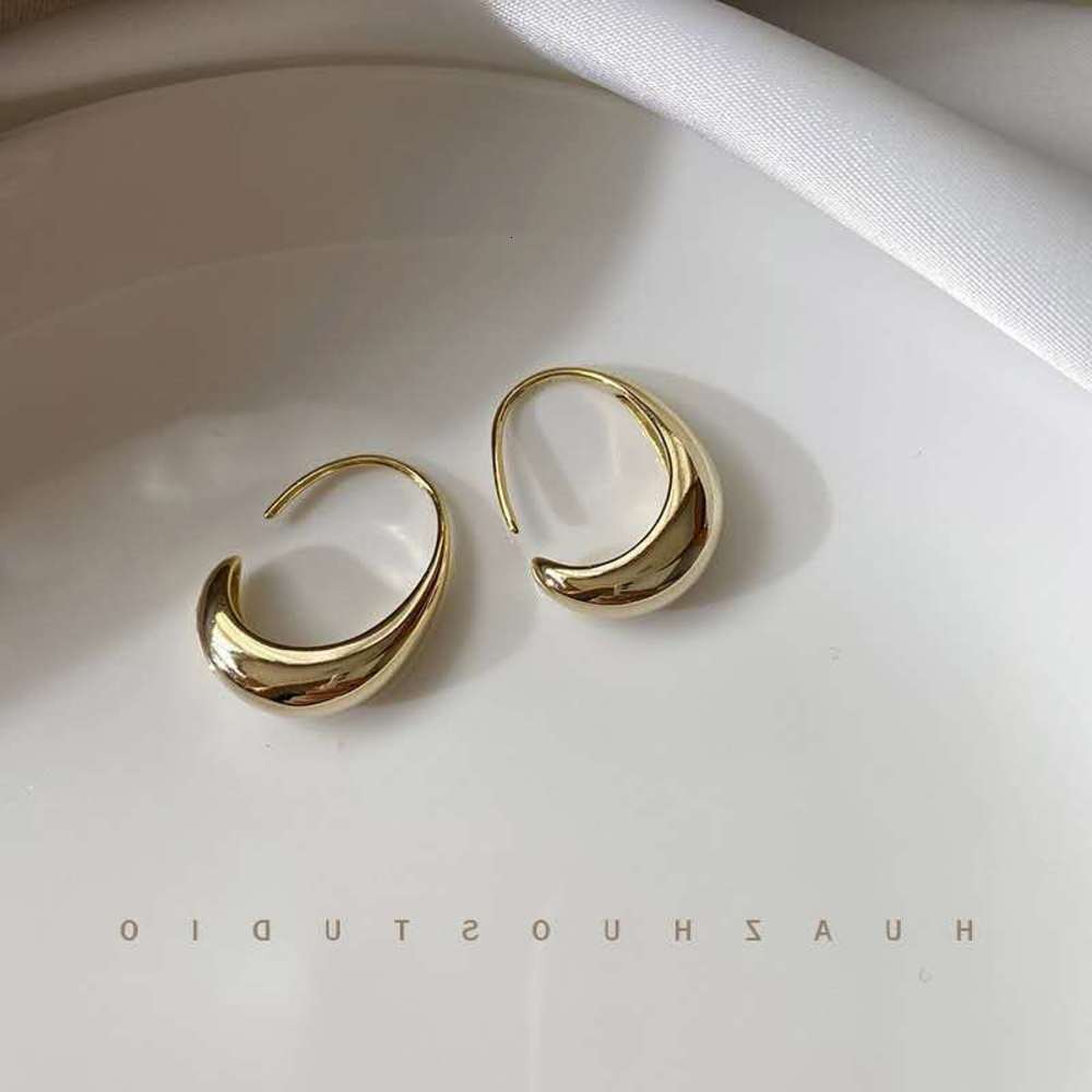 

earrings Personality simple smooth cold wind Earrings Korean temperament net red fashion light luxury design sense small earrings female, Golden
