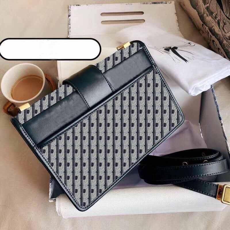 

messenger bag fashion classic Satchel Waist Designer bags embroidery saddle shoulder strap dinner party wallet high quality ladies leather Outdoor Packs, Black classic print