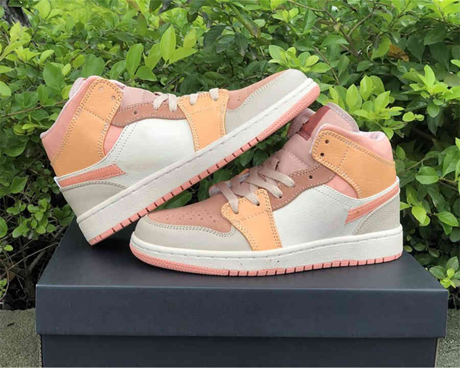 

Shoes Men Basketball 1S Jumpman 1 Mid Atomic Orange Apricot Agate Women Trainers Sneakers Sports Come, #1