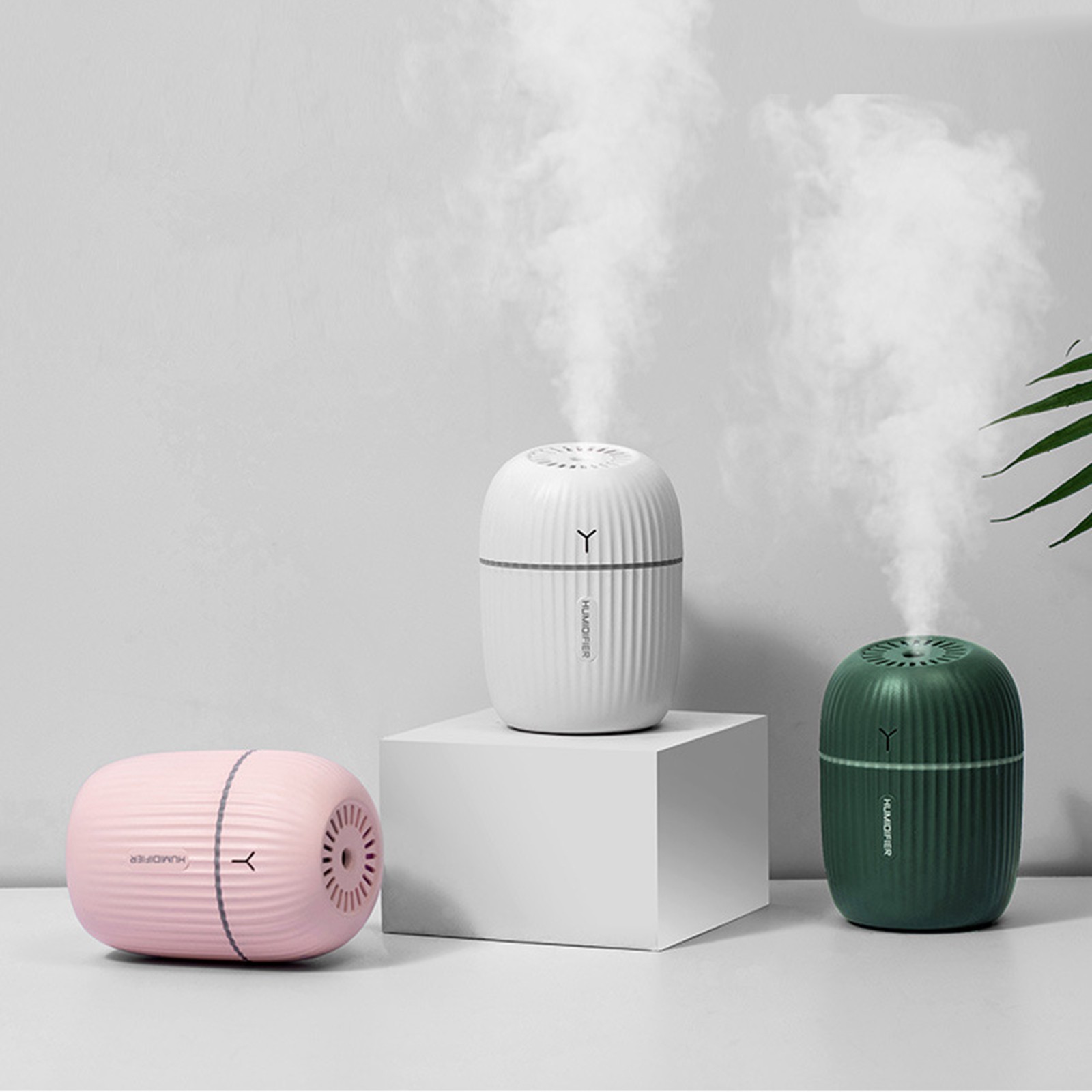 High quality 200ml multifunctional coloured glass humidifier usb small house car refuelling water instrument led night lamp fog-image-693557745