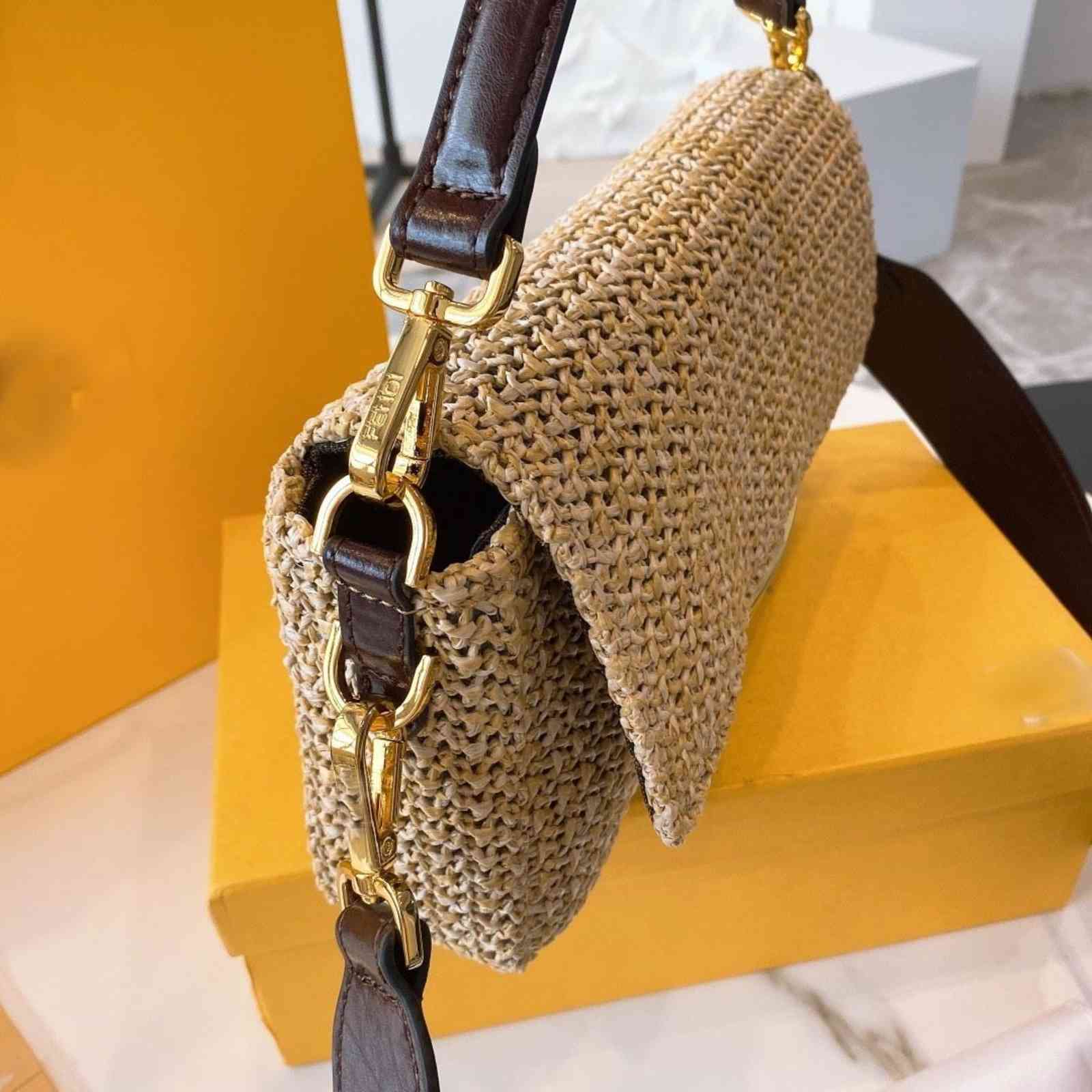 

Shoulder Bags Straw Tote Wallet Suitable for Summer Seaside Vacation High Capacity with Diagonal Strap Brand Designer Clutch 1127