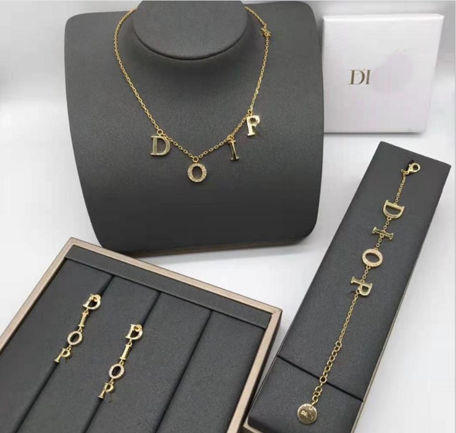 

Dijia D's 2021 new letter retro Necklace Fashion Bracelet clavicle chain temperament Earrings 925 silver needle